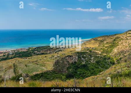 Hayat Samandag Vespasianus Titus tunnel vue pittoresque à couper le souffle lors d'une journée du ciel bleu en été Banque D'Images