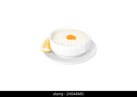 iskembe corbasi, kelle paca corbasi.Soupe traditionnelle turque de tripe. Sur fond blanc. Iskembe, kelle, paca. Banque D'Images