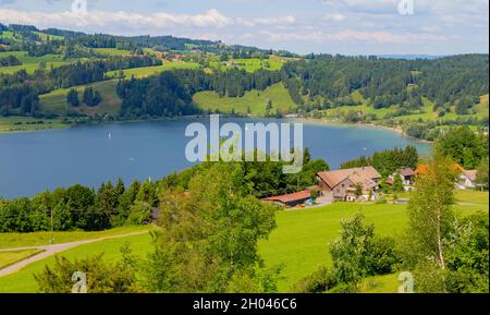 Paysage autour de la grosse Alpsee, un lac près d'Immenstadt en Bavière, Allemagne Banque D'Images