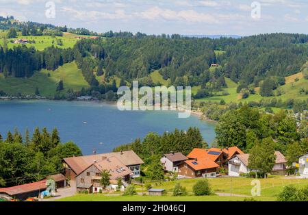 Paysage autour de la grosse Alpsee, un lac près d'Immenstadt en Bavière, Allemagne Banque D'Images