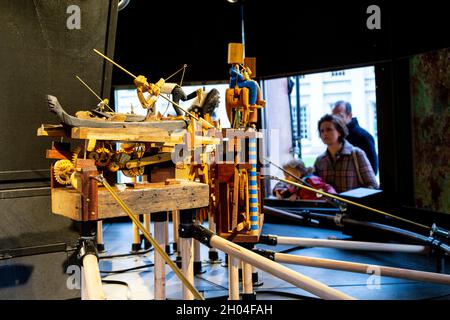 Automata carrousel par Geert Hautekiet au Festival International de Greenwich + Docklands, Greenwich, Londres, Royaume-Uni Banque D'Images