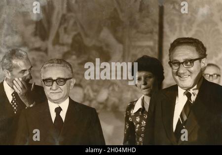 Le président italien Giovanni Leone (à gauche) et le secrétaire d'État américain Henry Kissinger, années 1970 Banque D'Images