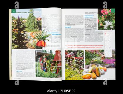 The Inside of Russian magazine 'Lyubimaya datcha', février 2010. Banque D'Images