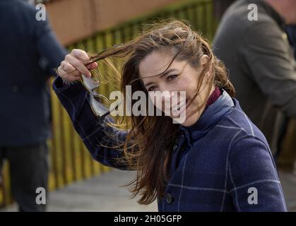 Haslev, Danemark, le 11 octobre 2021, le couple de prince héritier danois, le prince héritier Frederik et la princesse Marie se rendent dans la petite ville danoise de Haslev à l'occasion de la célébration du 150e anniversaire de la ville, à Haslev, Danemark, le 11 octobre 2021.Ils ont également visité la « Tour de la forêt ».La tour forestière de 45 mètres de haut dans la forêt de Gisselfeld Kloster est une expérience unique de la nature, où vous voyez la forêt dans des perspectives complètement nouvelles.Photo de Stefan Lindblom/Stella Pictures/ABACAPRESS.COM Banque D'Images