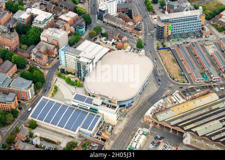 Image aérienne de l'Arena et de Sneinton à Nottingham City, dans le Nottinghamshire, Angleterre, Royaume-Uni Banque D'Images