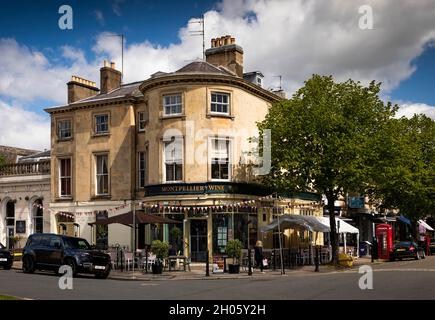 Royaume-Uni, Gloucestershire, Cheltenham, Montpelier Street, bar à vin à la jonction de Parabola Road Banque D'Images