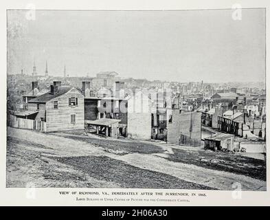 VUE DE RICHMOND, VA., IMMÉDIATEMENT APRÈS LA REDDITION, EN 1865.Grand bâtiment au centre supérieur de la photo était le Capitole des confédérés. Tiré du livre de la Guerre de Sécession et de l'album Grant : 'art immortelles' :Un portfolio de reproductions en demi-ton de photographies rares et coûteuses destinées à perpétuer la mémoire du général Ulysses S. Grant, représentant des scènes et des incidents liés à la guerre civile, publiés à Boston et à New York par W. H. Allen en 1894 Banque D'Images