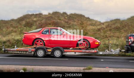 1994 rouge Porsche 968 Sport 6 Speed Manual 3000cc voiture de sport en route vers Southport Classic et Speed 2021, Victoria Park, Southport, Royaume-Uni Banque D'Images