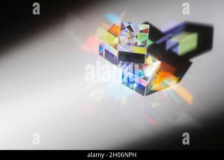 Lumière colorée prismes réflexion.effet prismes lumière colorés Banque D'Images