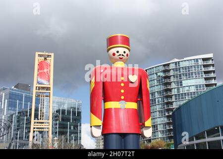 Le plus grand soldat de l'étain au monde sur le quai de New Westminster Banque D'Images