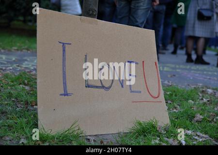 Bannière faite à la main avec le slogan I love U sur le terrain lors de la manifestation publique pour soutenir la Pologne membeship dans l'UE Banque D'Images