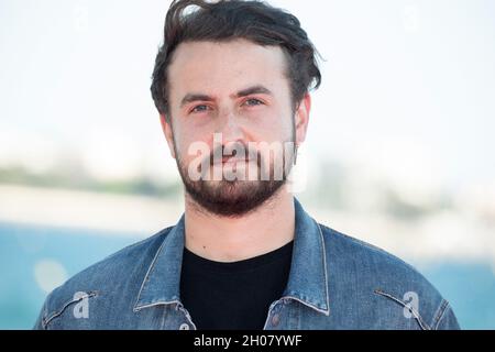 Niels Rahou assiste à la photocall Diana Boss lors de la 4ème édition du Festival International de Cannes (Canneseries) à Cannes, le 11 octobre 2021, en France.Photo de David Niviere/ABACAPRESS.COM Banque D'Images