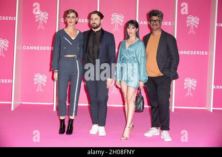 Marion Seclin, Niels Rahou, Moon A et Sébastien Follin participent à la 4ème édition du Festival International de Cannes (Canneseries) à Cannes, le 11 octobre 2021, en France.Photo de David Niviere/ABACAPRESS.COM Banque D'Images