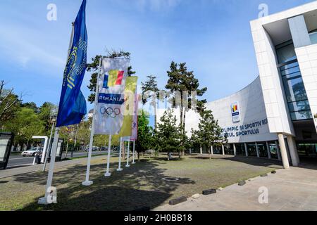 Bucarest, Roumanie, 30 avril 2021 : bâtiment principal du Comité olympique de Roumanie (Comitetul Olimpic Roman) et du Musée du sport (Muzeul Sportului) à Banque D'Images