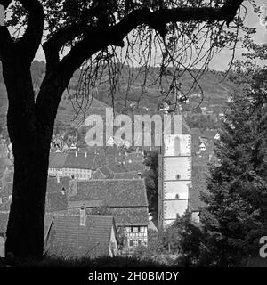 Blick auf die evangelische Stadtkirche und die Stadt SULZ AM NECKAR, Deutschland 1930 er Jahre. Vue de l'église protestante et la ville d'Ag à Rivière Neckar, Allemagne 1930. Banque D'Images