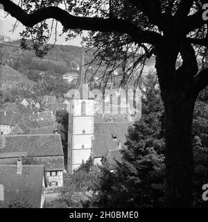 Blick auf die evangelische Stadtkirche und die Stadt SULZ AM NECKAR, Deutschland 1930 er Jahre. Vue de l'église protestante et la ville d'Ag à Rivière Neckar, Allemagne 1930. Banque D'Images