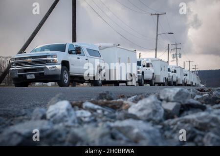 Des véhicules de la Ohio Homeland Response Force (HRF) sont mis en scène près de Washington, D.C., pour soutenir l'inauguration présidentielle du 59e janvier 20, 2021.Le HRF est une unité de la Garde nationale de l'Ohio qui se spécialise dans la sauvegarde de vies et la réduction des souffrances humaines lors d'un incident naturel, causé par l'homme ou terroriste aux États-Unis en fournissant des services de recherche et d'extraction, de décontamination et de soutien au commandement et au contrôle. Banque D'Images