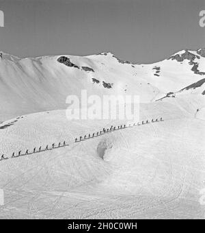 Gebirgsjäger in einem Skigebiet in Bayern, Deutsches Reich 1930er Jahre. L'infanterie de montagne dans une région de ski en Bavière, Allemagne, 1930. Banque D'Images