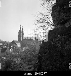 Die Wallfahrtsbasilika à Gößweinstein in der Fränkischen Schweiz, Deutschland 1930 er Jahre. Basilique de pèlerinage au village Goessweinstein à la Suisse franconienne, Allemagne 1930. Banque D'Images