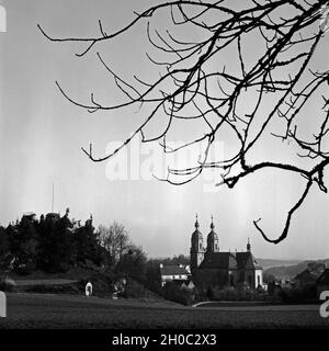 Die Wallfahrtsbasilika à Gößweinstein in der Fränkischen Schweiz, Deutschland 1930 er Jahre. Basilique de pèlerinage au village Goessweinstein à la Suisse franconienne, Allemagne 1930. Banque D'Images