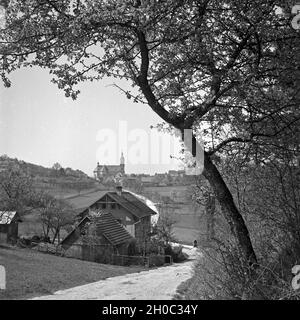 Die Wallfahrtsbasilika à Gößweinstein in der Fränkischen Schweiz, Deutschland 1930 er Jahre. Basilique de pèlerinage au village Goessweinstein à la Suisse franconienne, Allemagne 1930. Banque D'Images