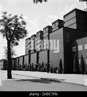 Blick auf die Ausstellungshallen à Magdebourg, Deutschland 1930 er Jahre. Vue de l'exposition de Magdeburg, Allemagne 1930. Banque D'Images