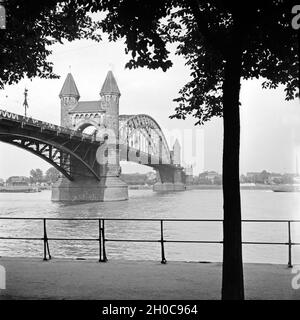 Die Klaus Clemens Brücke dans Bonmn, 1930er Jahre Deutschland. Klaus Clemens pont à Bonn, Allemagne 1930. Banque D'Images