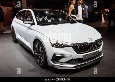 La voiture Skoda Vision RS a été présentée au salon de l'automobile de Paris.Paris, France - 2 octobre 2018. Banque D'Images