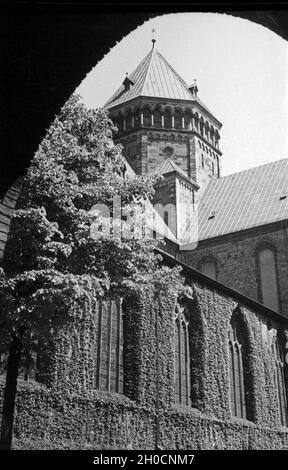 Spaziergang durch die Hansestadt Bremen, Deutschland 1930er Jahre.Promenade dans la vieille ville de Brême, Allemagne des années 1930. Banque D'Images