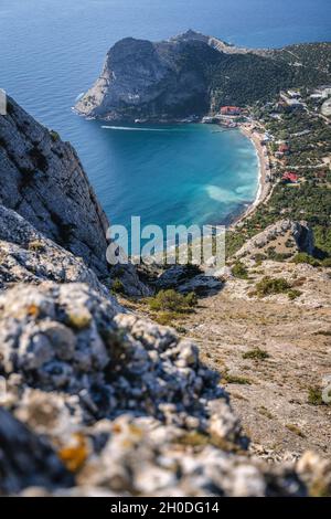 Ville de Novyi Svit en Crimée.Vue depuis le sommet de la montagne Falcon Sokol Banque D'Images