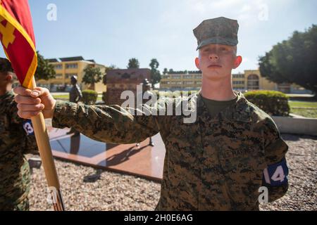 PFC.Kolby J. Kennedy, 18 ans de RSS fort Worth, de Teague, Texas, sera diplômé du Marine corps Recruit Depot San Diego, le 12 février 2021.Kennedy a obtenu son diplôme de l'école secondaire Teague et a ensuite été recruté par le Sgt.Holt pour servir de Marine. Banque D'Images