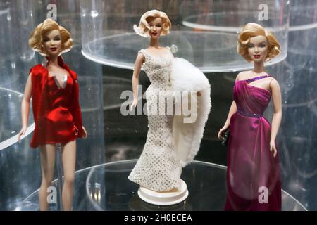 Barbie comme Marilyn Monroe, Barbie l'exposition d'icône au musée de Mudec à Milan, Italie Banque D'Images