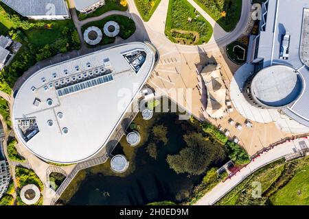 UNIVERSITY OF YORK, YORK, ROYAUME-UNI - 11 OCTOBRE 2021.Vue aérienne des bâtiments et des dortoirs du Campus East de l'Université de York Banque D'Images