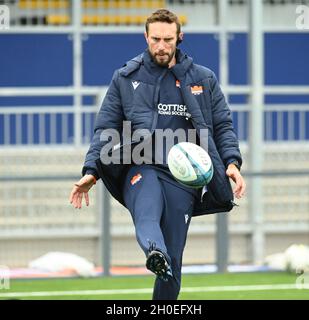 Edinburgh.Scotland UK.12 octobre 21.Session d'entraînement Mike Blair, entraîneur en chef de rugby d'Édimbourg, pour le match du championnat de rugby de l'Union contre les taureaux de Vodacom.Crédit : eric mccowat/Alay Live News Banque D'Images