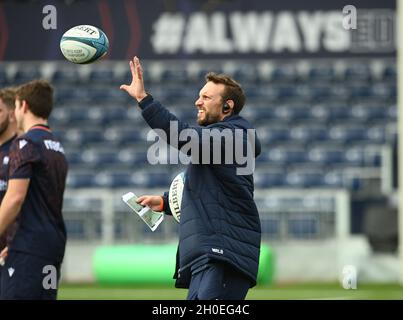 Edinburgh.Scotland UK.12 octobre 21.Session d'entraînement Mike Blair, entraîneur en chef de rugby d'Édimbourg, pour le match du championnat de rugby de l'Union contre les taureaux de Vodacom.Crédit : eric mccowat/Alay Live News Banque D'Images