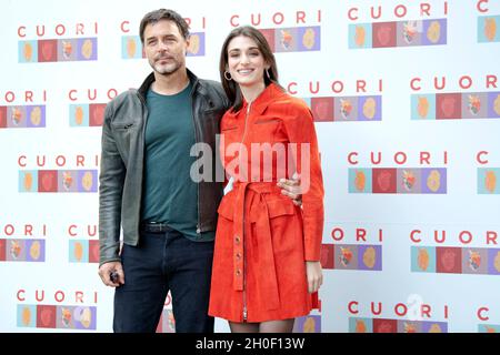 Daniele Pecci et Pilar Fogliati assistant au photocall de Cuori à la Casa del Cinema, Rome Banque D'Images