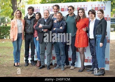 Toute la troupe de Cuori assistant au photocall à la Casa del Cinema, Rome Banque D'Images