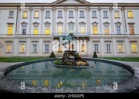 Fontaine Pegasus au Palais Mirabell - Salzbourg, Autriche Banque D'Images