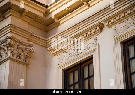 Façade du bâtiment historique de l'archidiocèse de São Salvador da Bahia.Situé dans le quartier Garcia.Brésil. Banque D'Images