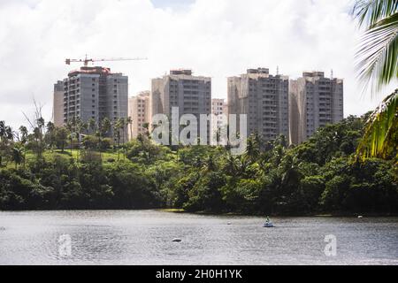 Salvador, Bahia, Brésil - 17 août 2014 : le Parque de Pituacu est situé sur le front de mer et occupe la plus grande réserve écologique de la ville de sa Banque D'Images