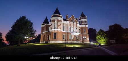 Hickman, Kentucky, USA 24 août 2021 : le palais de justice du comté de Fulton. Banque D'Images
