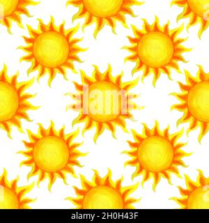 Motif sans coutures.Soleil tiré à la main.Isolé sur un fond blanc.Enfants, été, chaud et ensoleillé. Banque D'Images