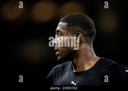 Copenhague, Danemark.12 octobre 2021.David Alaba (8) d'Autriche vu pendant la coupe du monde de l'UEFA entre le Danemark et l'Autriche à Parken à Copenhague.(Crédit photo: Gonzales photo - Lasse Lagoni). Banque D'Images