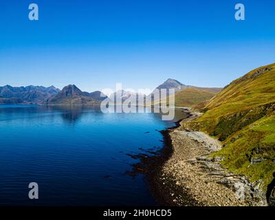 Antenne de la crête noire de Cuillin, île de Skye, Elgol, Écosse, Royaume-Uni Banque D'Images