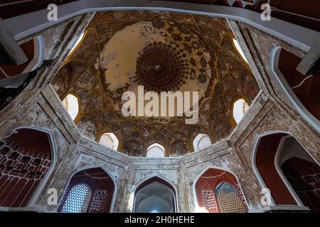 Magnifique intérieur du sanctuaire de Shahzada Abdullah, Herat, Afghanistan Banque D'Images