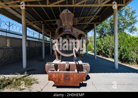 Ancien train à vapeur au musée national de Kaboul, en Afghanistan Banque D'Images