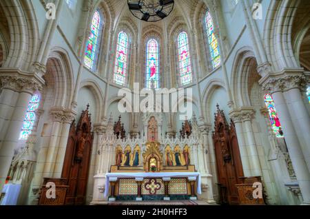 Autel, salle de choeur, Eglise Saint Pierre en Brocéliande de Bedee, Bedee, Ille-et-Vilaine, France Banque D'Images