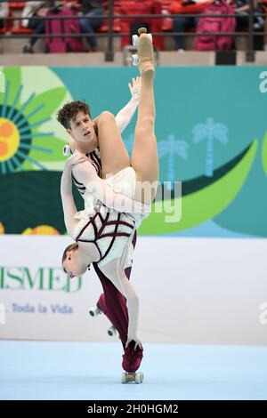 ANA LUISA MONTEIRO WALGODE - PEDRO MONTEIRO WALGODE, Portugal, en couple de danse senior - danse libre aux Championnats du monde de patinage artistique 2021 à l'arène Polideportivo SND, le 09 octobre 2021 à Asuncin, Paraguay.Credit: Raniero Corbelletti/AFLO/Alay Live News Banque D'Images