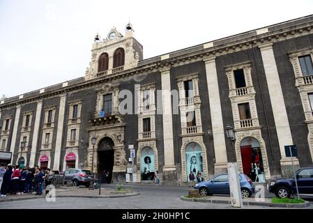 Palazzo Tezzano sur la Piazza Stesicoro à Catane, Italie. Banque D'Images