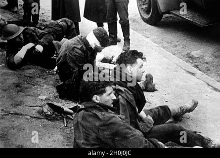 « après l'attaque de la Royal Navy ''opération Chariot''' sur le port atlantique de Saint Nazaire, occupé par des troupes allemandes : des soldats britanniques blessés.[traduction automatique]' Banque D'Images